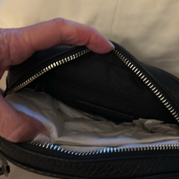 Rebecca Minkoff Blythe Belt bag  in Black inside/outside zipper and pocket - Picture 5 of 5